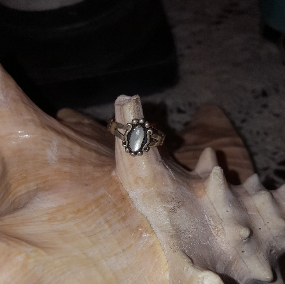 Sterling Silver 925 MOP Ring
